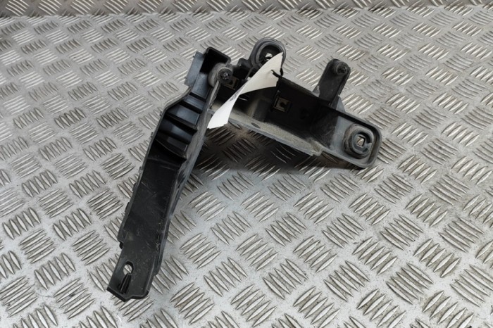 Suport bara de protecție dreapta spate JAGUAR I-PACE X590 2018 OEM: J9D3-17E800-A | 31716780