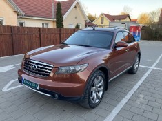 Infiniti FX 35 foto