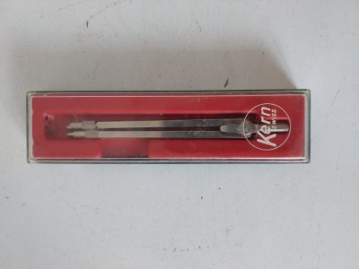 Compas vechi vintage anii 80 Elvetian / Swiss 3096 Kern Technical Compass Passer Drawing Box foto