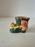 Ascutitoare veche ceramica chinezeasca, gheata si 2 pisici, 6x5cm, anii '80, import din China in Romania comunista
