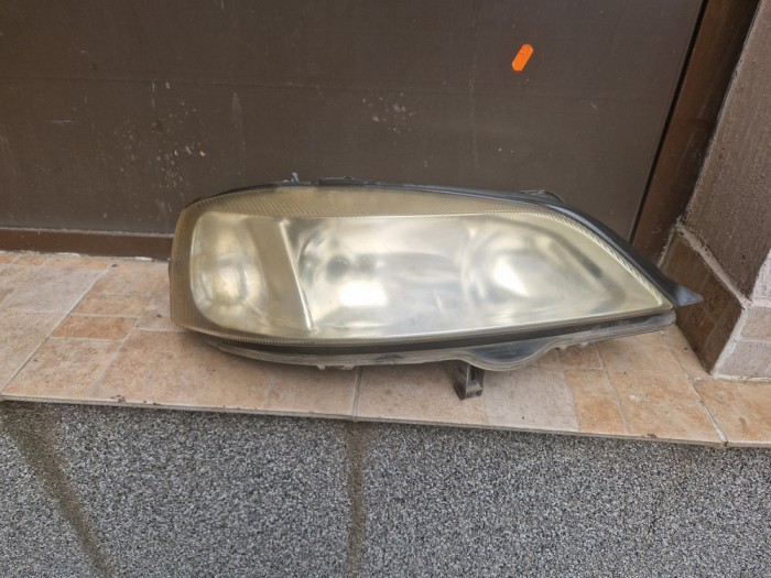 Far dreapta Opel Astra G