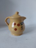 Cana ceramica cu cioc, toarta si capac, de lut, taranesc rustic 10 cm inaltime
