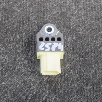 Senzor de impact dreapta spate LEXUS RX _L1_ 2014 OEM: 89831-0E100 10621217 foto