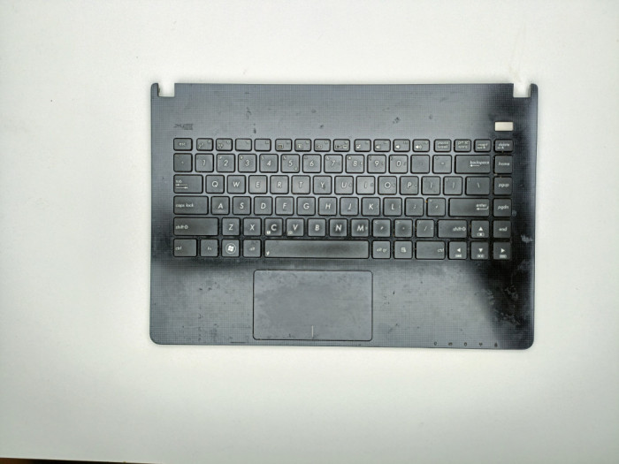Palmrest cu tastatura ASUS X401U MP-11L93U4-920