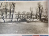 Carte postala - Scoala centrala de fete din Bucuresti: Fatada din spre gradina Icoanei