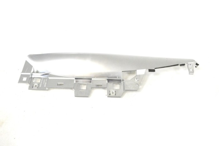 Ornament consola centrală INFINITI M30 2012 OEM: P13972B34000 13746306