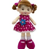 Papusa cu rochita ciclam canta Aram sam sam