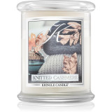 Kringle Candle Knitted Cashmere lum&acirc;nare parfumată 411 g