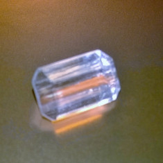 superb ! kunzit natural stralucitor emerald cut ideal pentru inel ! baguette !