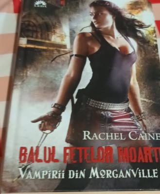 BALUL FETELOR MOARTE foto