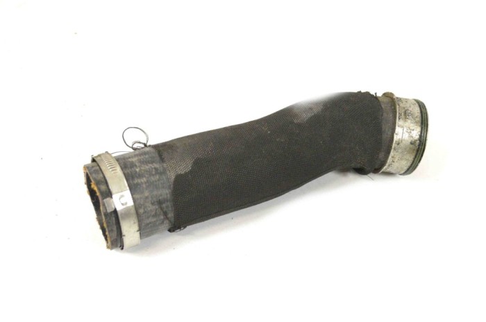 Furtun intercooler VW TOUAREG 7P5 2017 OEM: 7P0145943B