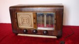 APARAT DE RADIO PE LAMPI, FUNCTIONAL !