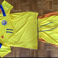 Tricou L + Sort M Adidas fotbal Romania FRF echipa nationala a romaniei 2014/15