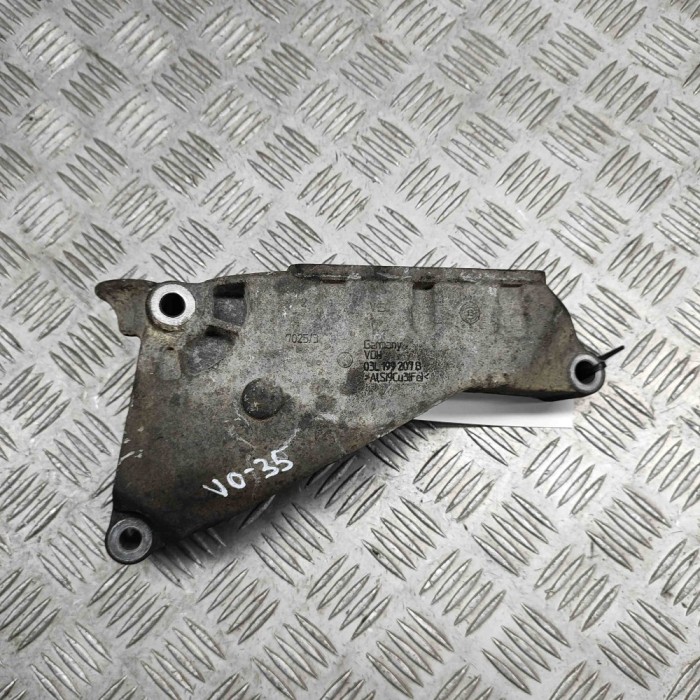 Suport motor dreapta VW TRANSPORTER V T5 Minibus / passenger 2012 OEM: 03L199201B 28134832