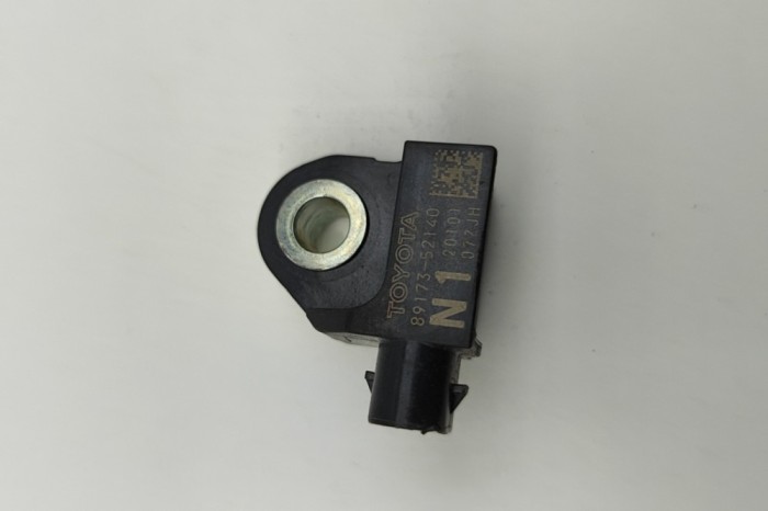 Senzor de impact st&acirc;nga față TOYOTA PRIUS _W6_ 2023 OEM: 89173-52140 30754915