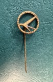 Insigna tip Pin TAROM anii &#039;80
