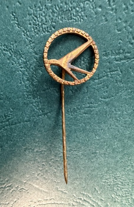 Insigna tip Pin TAROM anii &#039;80