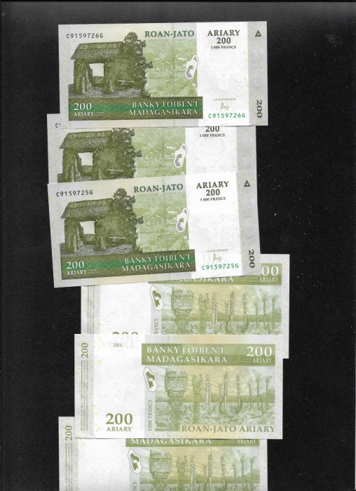 Madagascar 200 ariary 1000 francs 2004 aunc pret pe bucata
