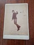 Fotografie Barbat Patinoar, Studio, Sec XIX, 12x16cm, Monocroma, Carton, Fotografii Romanesti