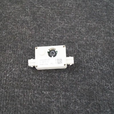 Amplificator de antena BMW 3 E90 2010 OEM: 6990090 2501236 foto