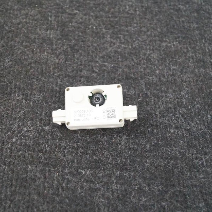 Amplificator de antena BMW 3 E90 2010 OEM: 6990090 2501236