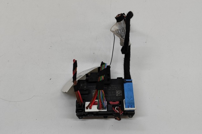 Modul de control ușă dreapta față PORSCHE Taycan 2022 OEM: 4M0959793N,A2C7711361000 | 31801863