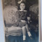Fotografie dimensiune 12/17 cm cu fetiță din București &icirc;n 1946