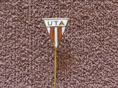 Insigna fotbal - UTA ARAD foto
