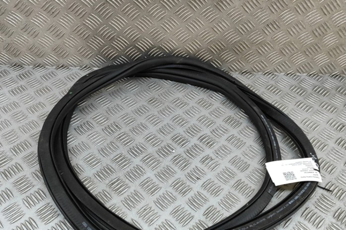 Garnitura ușă st&acirc;nga spate AUDI Q2 GA 2020 OEM: 81A833721A | 30665744