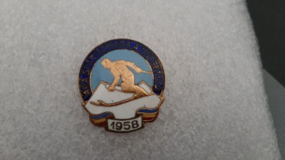 Insigna Spartachiada Tineretului la schi 1958 foto