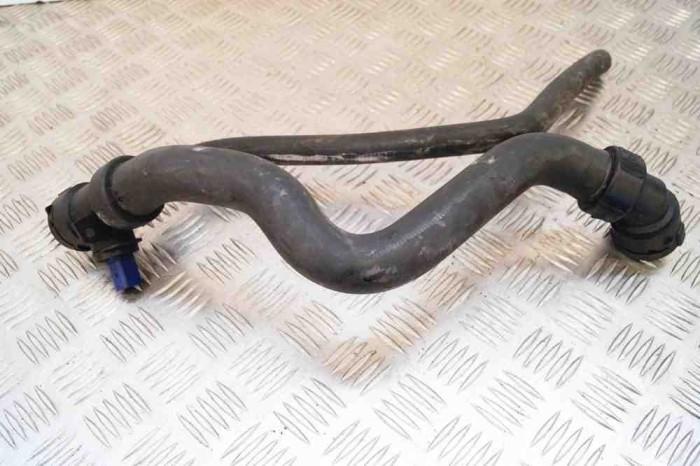 Furtun VW PASSAT Variant B5 3B6 2003 OEM: 4B0121049S