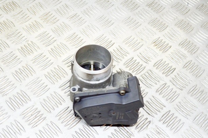 Corp clapetă VW PASSAT B6 3C2 2009 OEM: 06F133062G,A2C53044094 13677229