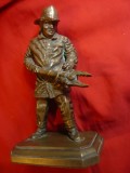 Statueta Miner - Anglia -h=17x8 cm , posibil ceramica