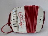 Jucarie vintage Acordeon Hero UC 100, Made in China,