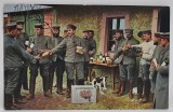 OFITER GERMAN IMPARTIND ALIMENTE SOLDATILOR , PRIMUL RAZBOI MONDIAL , CARTE POSTALA