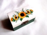Cutie din lemn decorata cu floarea soarelui 38759