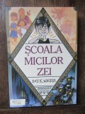 SCOALA MICILOR ZEI de LUCY K. WALKER , ilustratii de MARIA KISSI , 2024