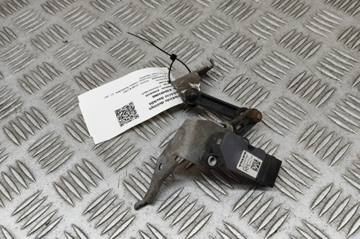 Senzor de nivel &icirc;nălțime dreapta față VOLVO XC60 II 246 2023 OEM: 32246988 | 30491066