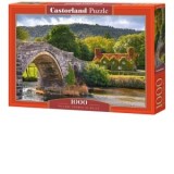 Puzzle 1000 piese Village Corner in Walles