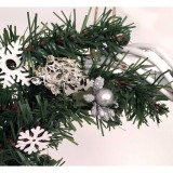 Coronita de Craciun, cu decoratiuni alb - argintiu, 20 cm