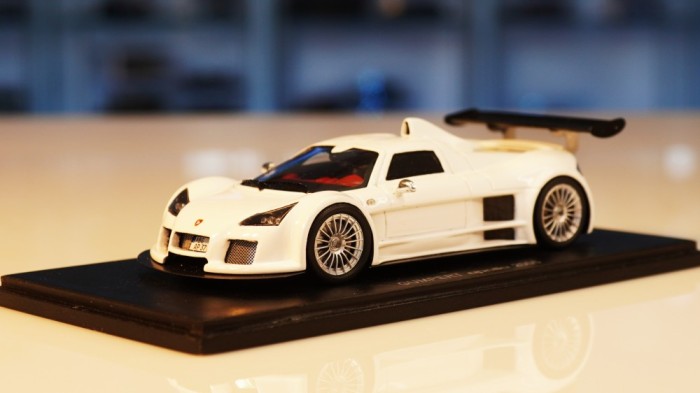 2005 Gumpert Apollo - Spark 1/43