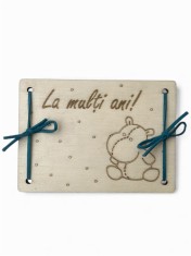 Felicitare din lemn gravată