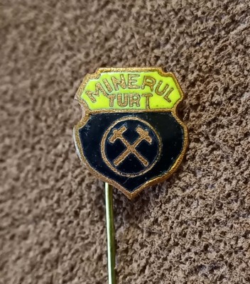 Insigna fotbal - &amp;quot;MINERUL&amp;quot; TURT (varianta 3) foto