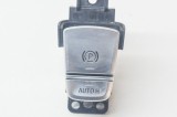 Buton fr&acirc;nă de m&acirc;nă BMW 7 G11, G12 2018 OEM: 6847013,17348-L1 12152294