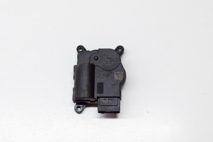 VW ID.3 E11 2022 OEM: 2Q0907511F,T48318B SKU: 20630401