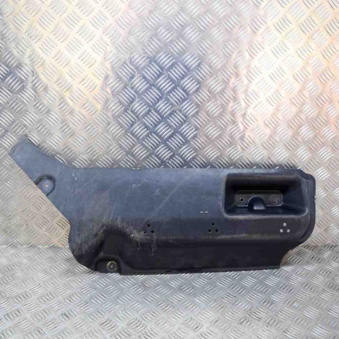 Scut motor central spate BMW 3 G20, G28 2021 OEM: 7428190