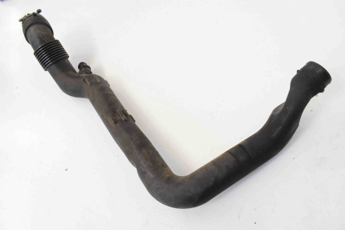 Furtun intercooler dreapta LAND ROVER RANGE ROVER SPORT L320 2009 OEM: AH227990AB