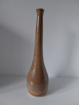 Vaza ceramica gresie, vintage, inaltima cu gat subtime, glazurata maro-crem 36cm foto