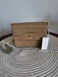 Poșetă Seidenfelt Manufaktur &ndash; Tuuli Small Crossbody &icirc;n nuanța Sand/Gold.