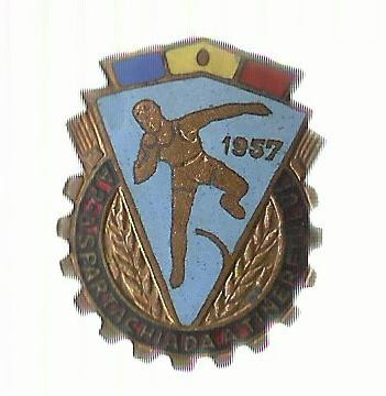 AMS# - INSIGNA SPARTACHIADA TINERETULUI 1957 foto